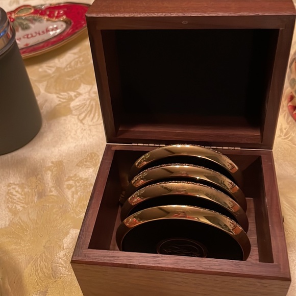 Vintage Leather ,cork and brass coasters in wooden box - Picture 3 of 3